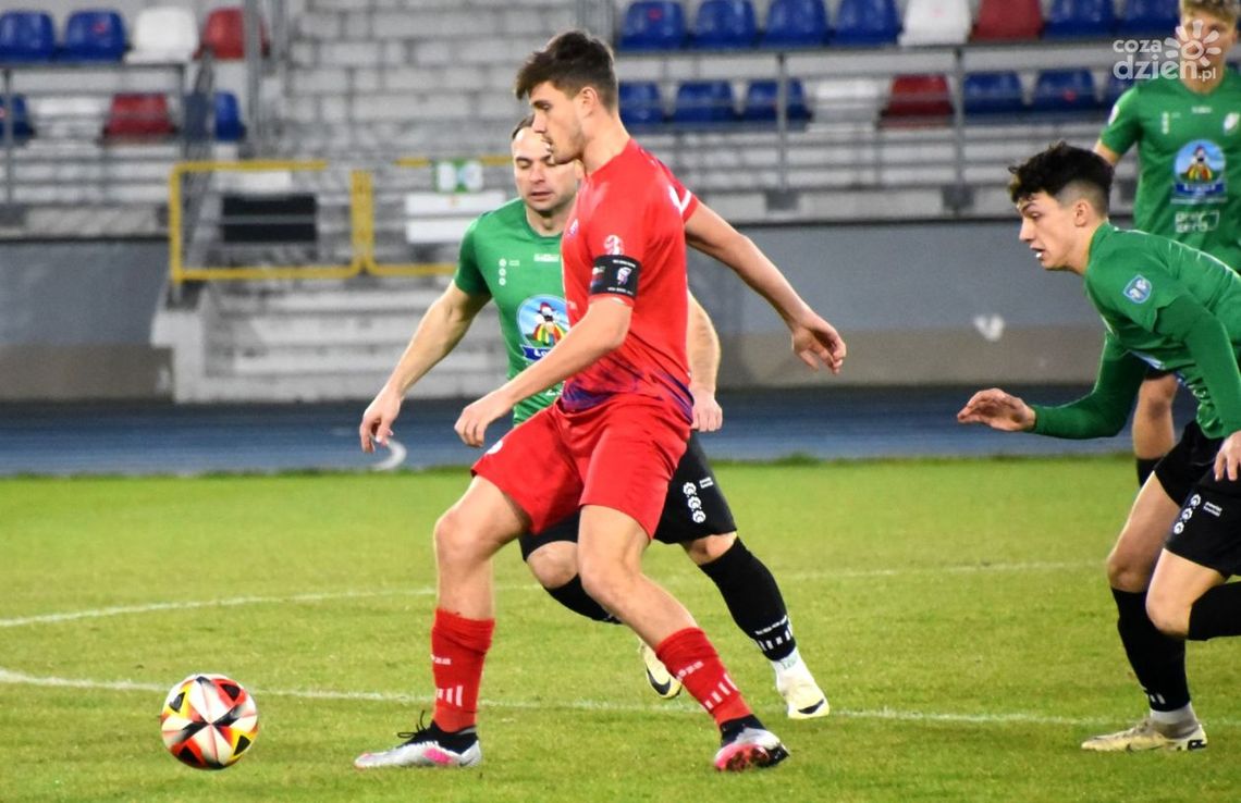 Porażki Broni Radom i Pilicy Białobrzegi w rozgrywkach III ligi Porażki Broni Radom i Pilicy Białobrzegi w rozgrywkach III ligi