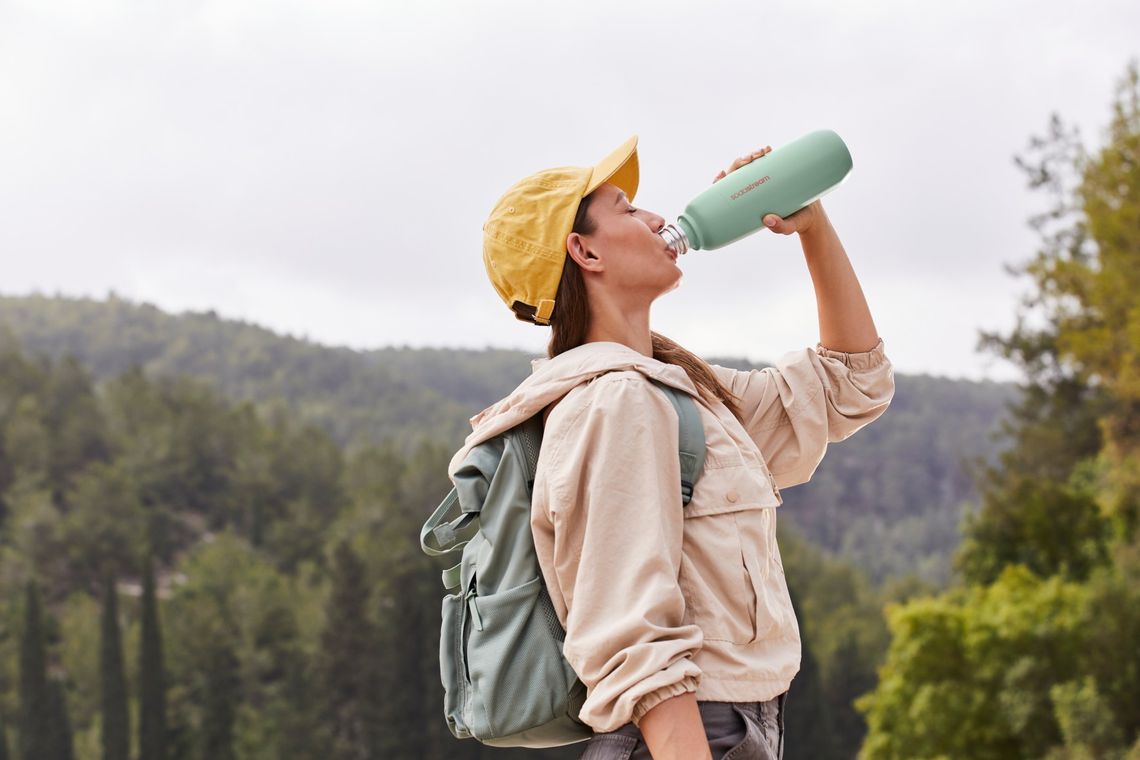 Porównanie butelek na wodę: Dlaczego SodaStream wyróżnia się na tle konkurencji Porównanie butelek na wodę: Dlaczego SodaStream wyróżnia się na tle konkurencji