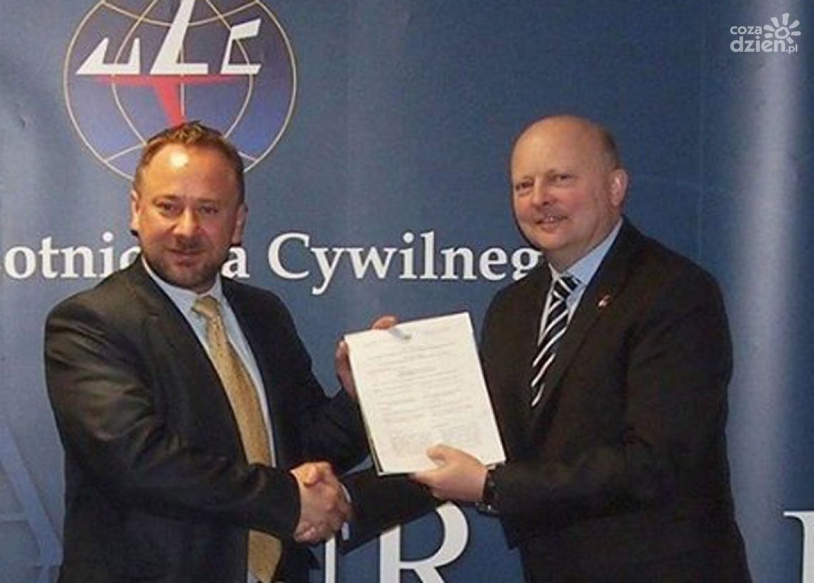 Port Lotniczy ma certyfikat AFIS