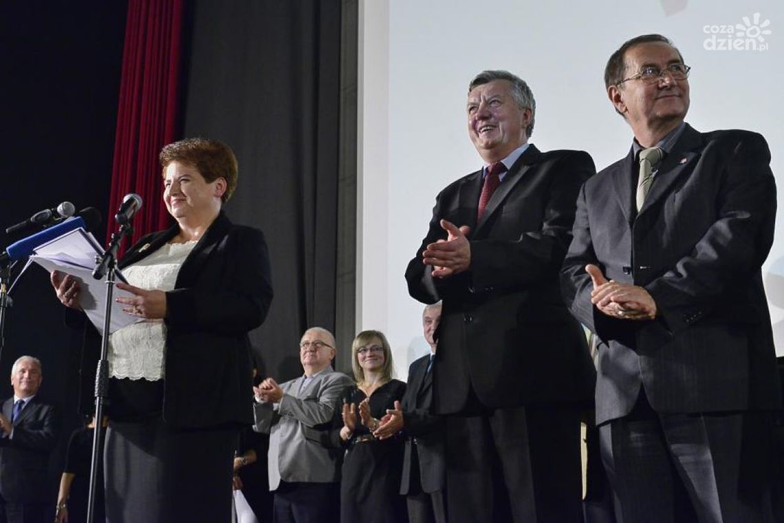 Posłanka Wróbel i jej "Drużyna Pierścienia"