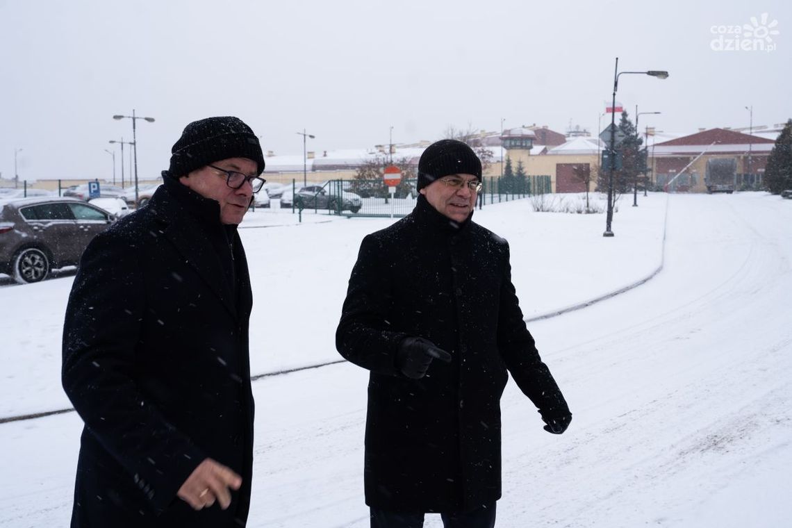 Posłowie PiS z kontrolą w radomskim areszcie Posłowie PiS z kontrolą w radomskim areszcie