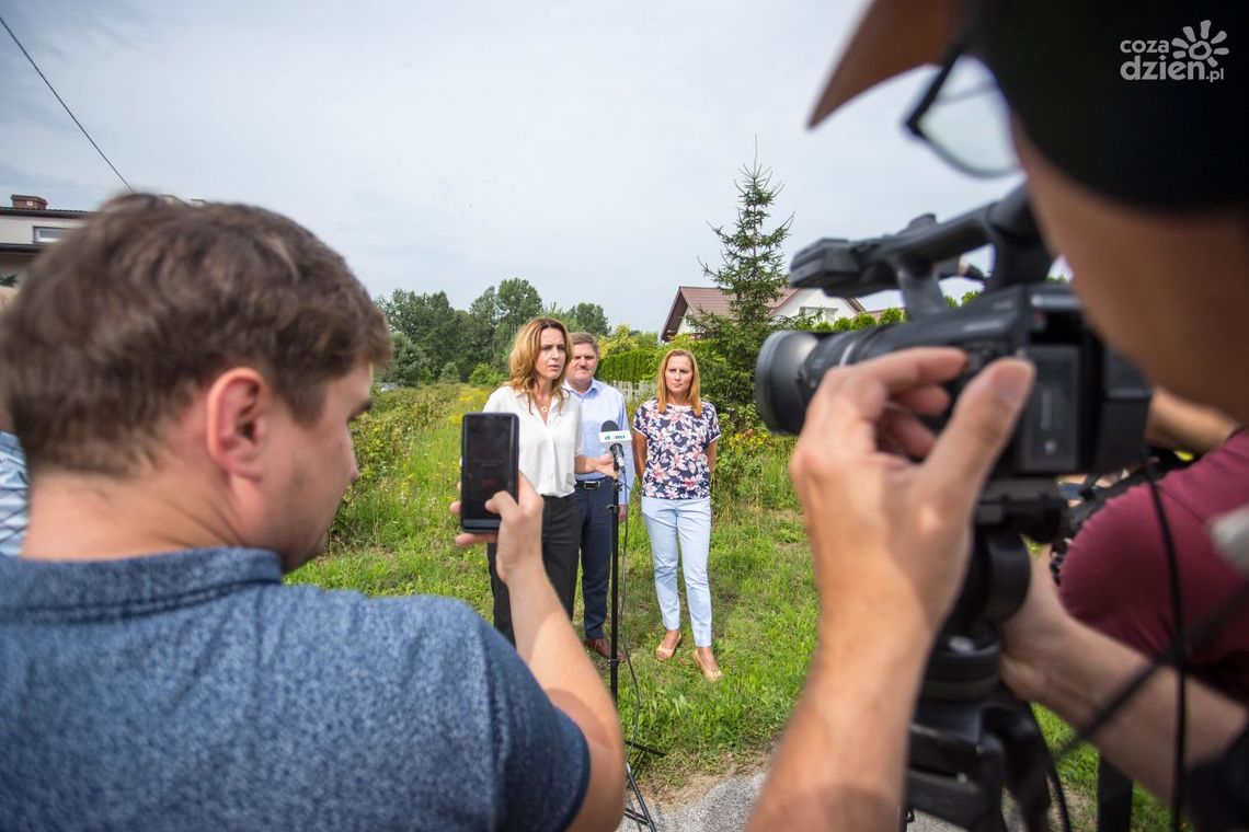 Posłowie PO: Plażing drogowy PiS