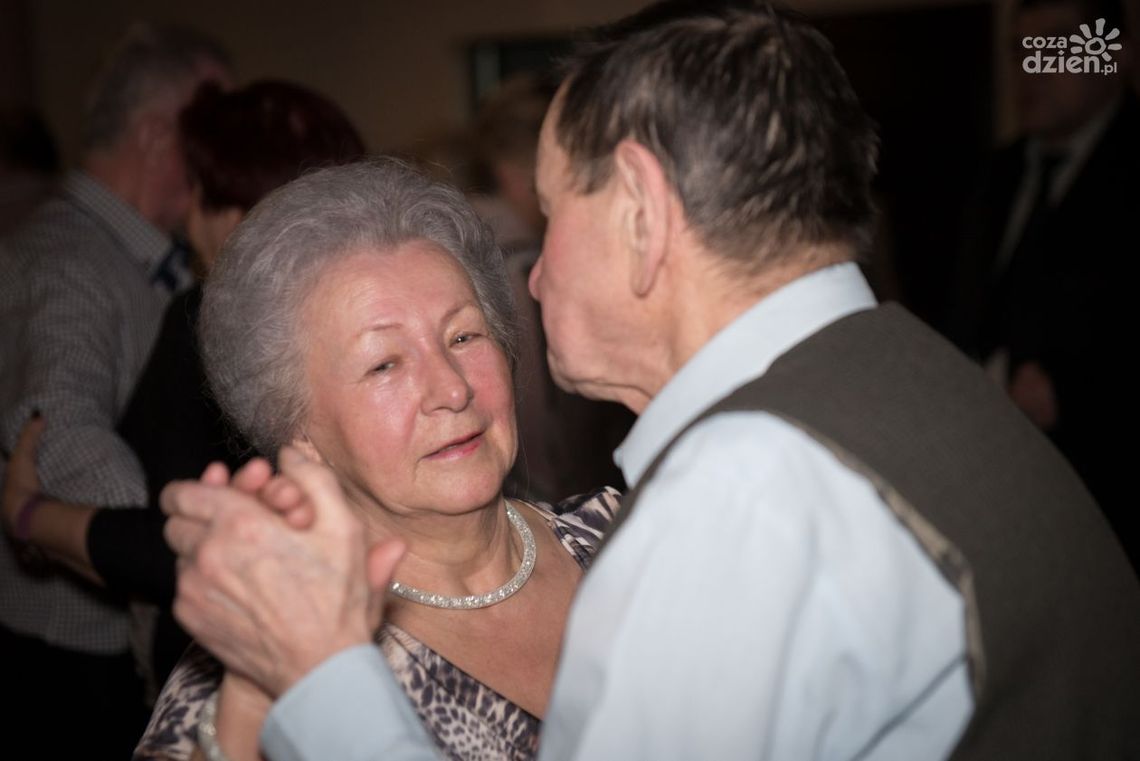 Potańcówka w klubie seniora. Zobacz zdjęcia!