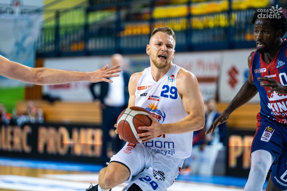Poważna kontuzja w HydroTrucku Radom! Koszykarz nie zagra przez kilka tygodni Poważna kontuzja w HydroTrucku Radom! Koszykarz nie zagra przez kilka tygodni