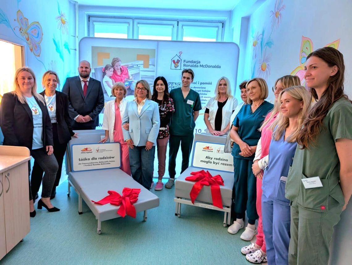 Powiatowe Centrum Medyczne w Grójcu z nowymi łóżkami dla rodziców leczonych dzieci