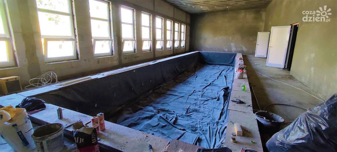 Powstaje basen przy szkole w Ciepielowie