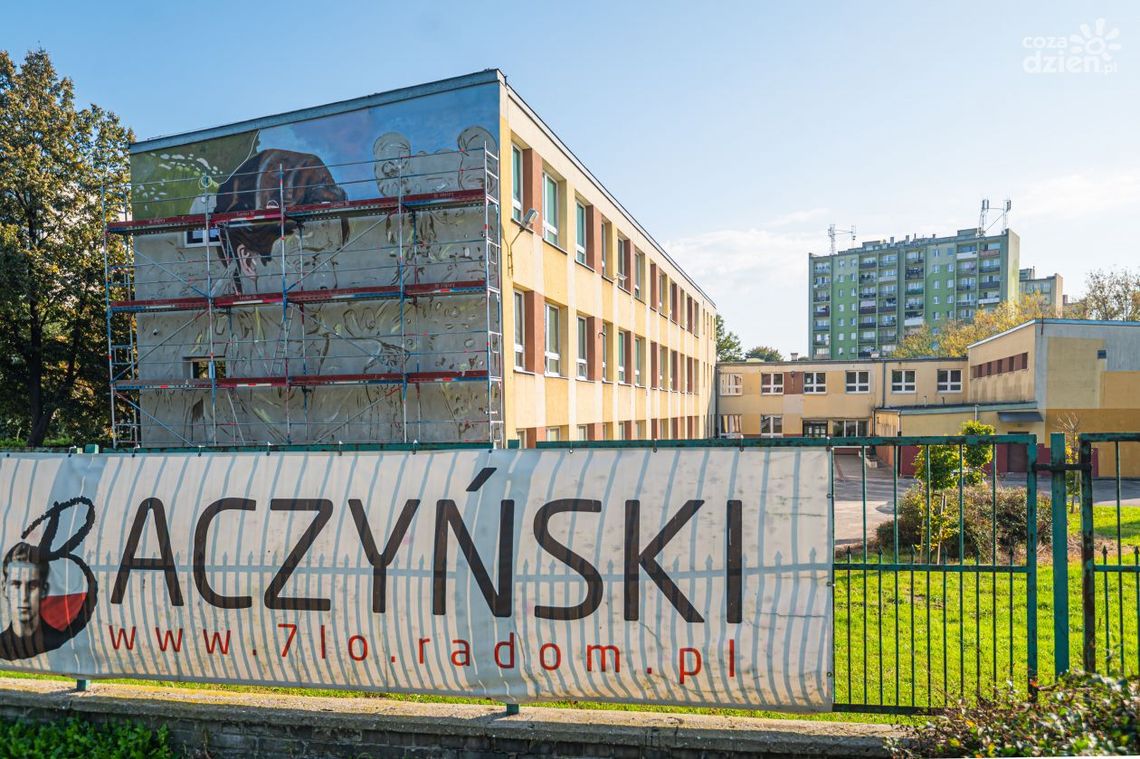 Powstaje drugi mural z obrazem Malczewskiego