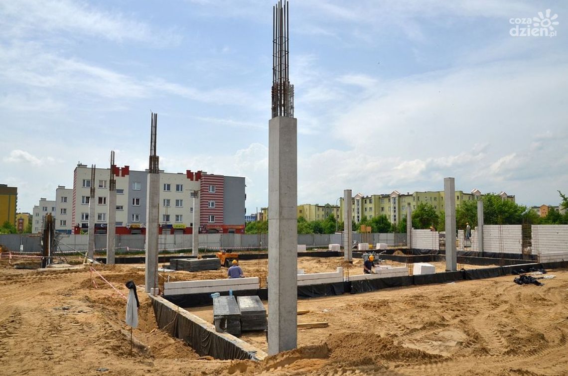 Powstaje nowy market na Gołębiowie II