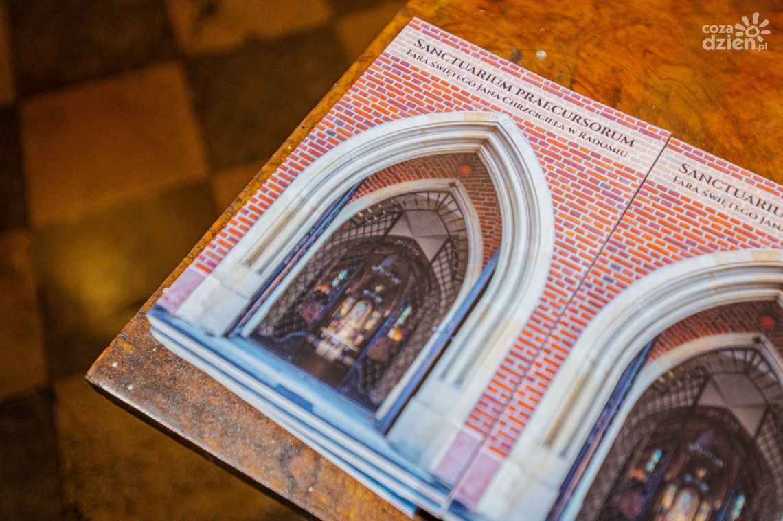 Powstał przewodnik po radomskiej Farze