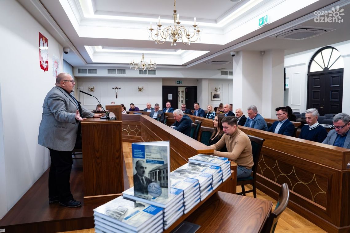 Powstała książka o Józefie Grzecznarowskim