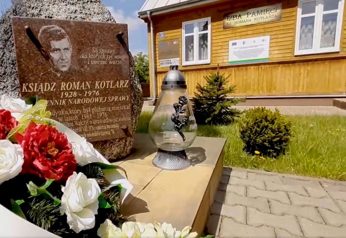 Powstanie mural na drewnie z wizerunkiem ks. Romana Kotlarza Powstanie mural na drewnie z wizerunkiem ks. Romana Kotlarza