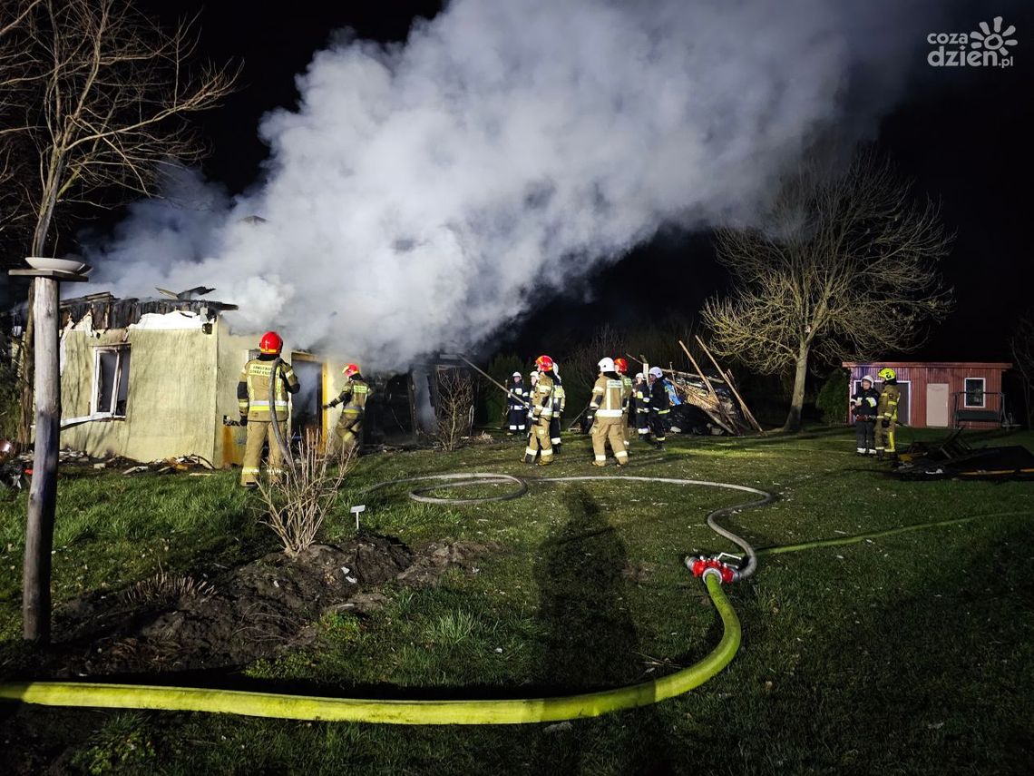 Pożar domu w Duckiej Woli. Straty na 100 tys. zł