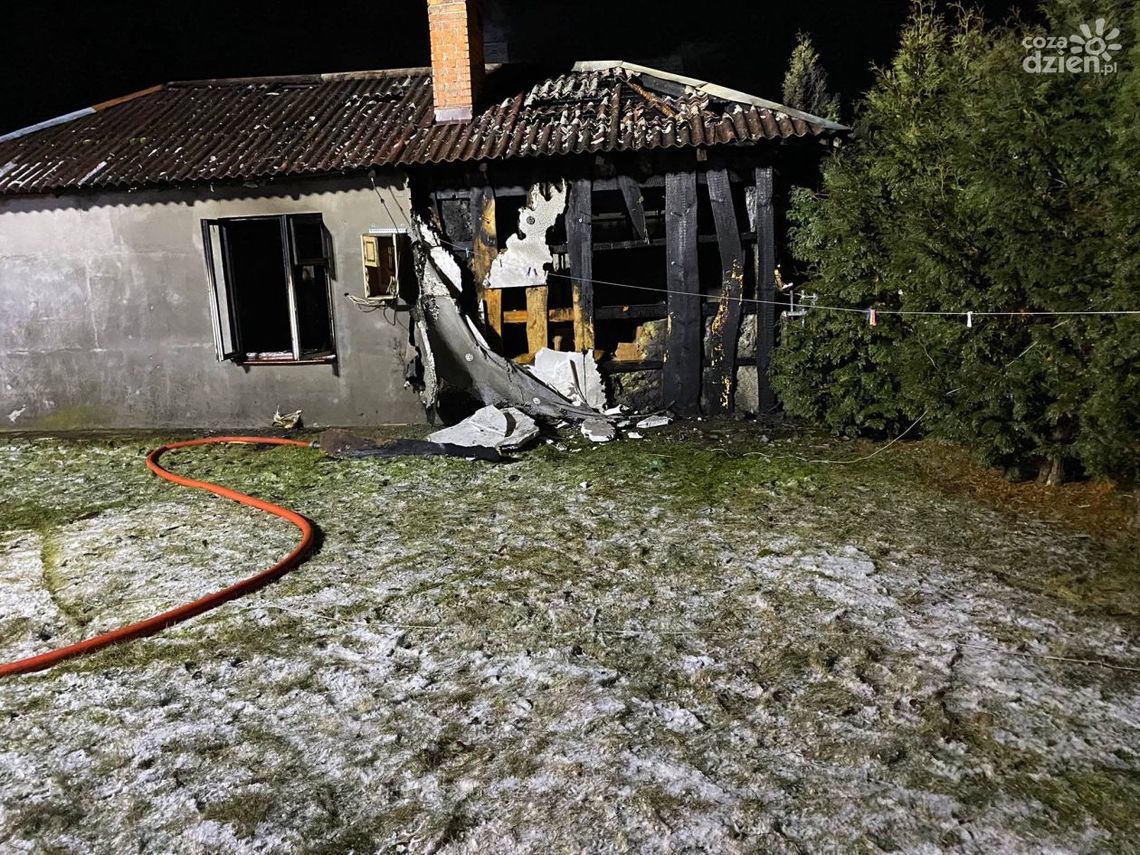 Pożar pod Przytykiem. Straty na 30 tys. zł Pożar pod Przytykiem. Straty na 30 tys. zł