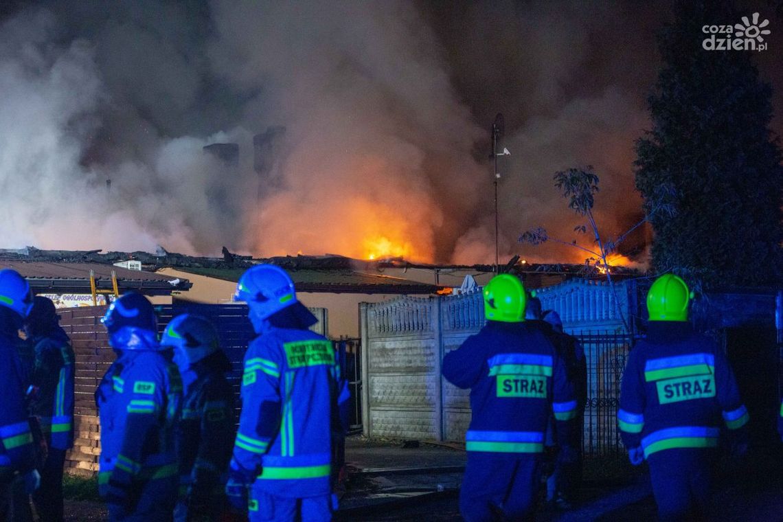 Pożar przy ul. Odlewniczej. Są poszkodowani