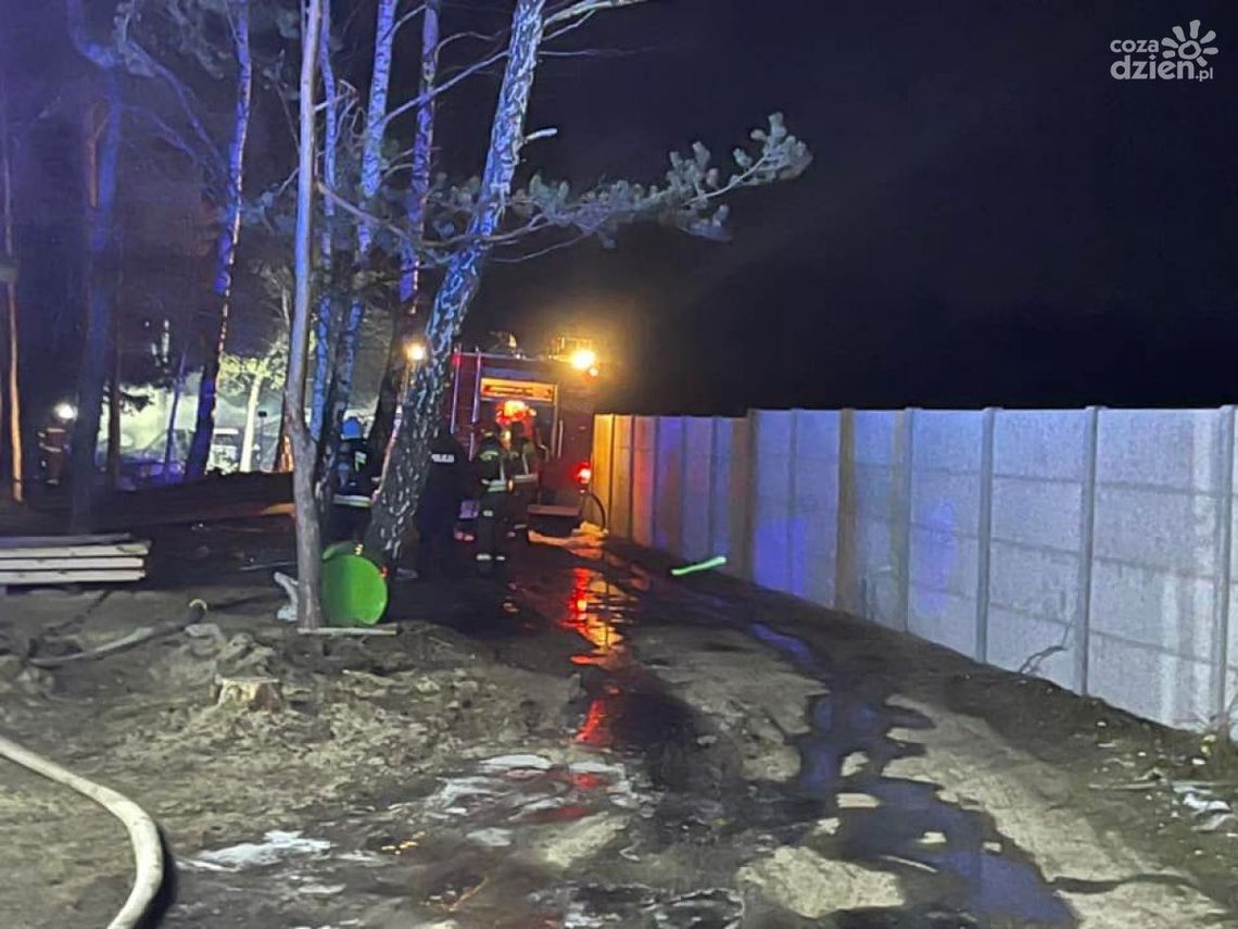 Pożar w Białobrzegach. Ktoś podpalił budynek? Pożar w Białobrzegach. Ktoś podpalił budynek?