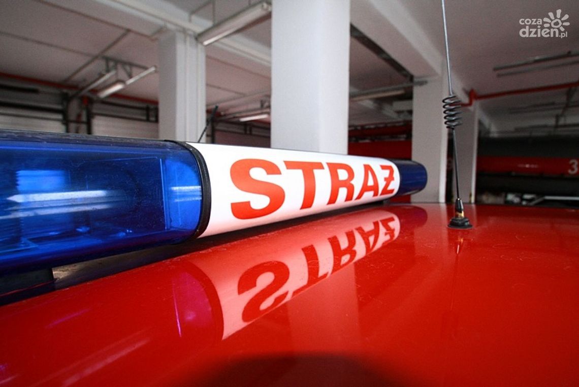 Pożar w Hucie Mazowszańskiej. Spłonął budynek i trabant