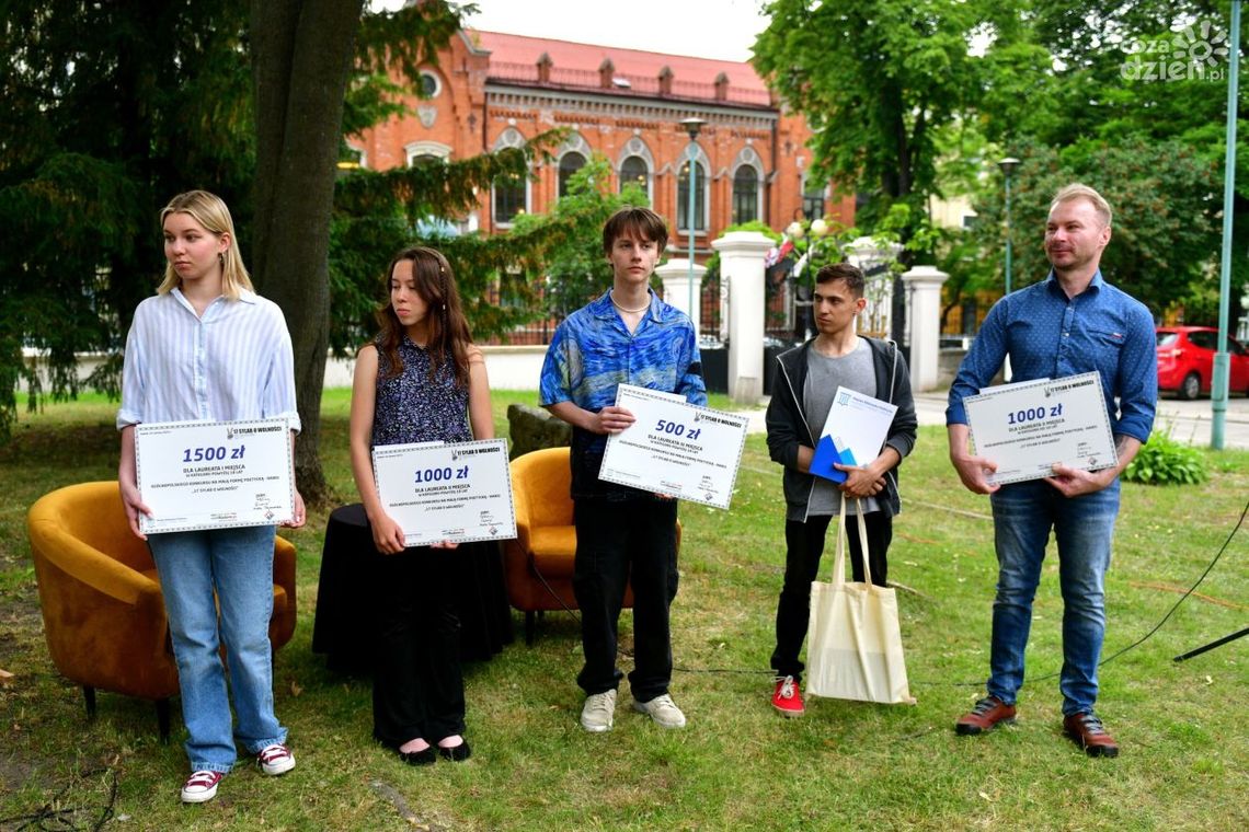 Poznaliśmy laureatów konkursu na haiku Poznaliśmy laureatów konkursu na haiku