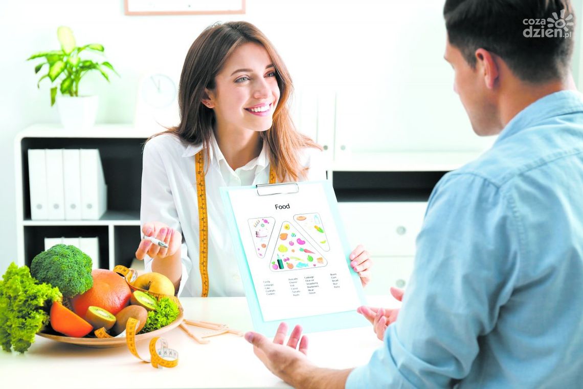 PRACA  DLA  MŁODYCH  DZIĘKI  FUNDUSZOM  EUROPEJSKIM