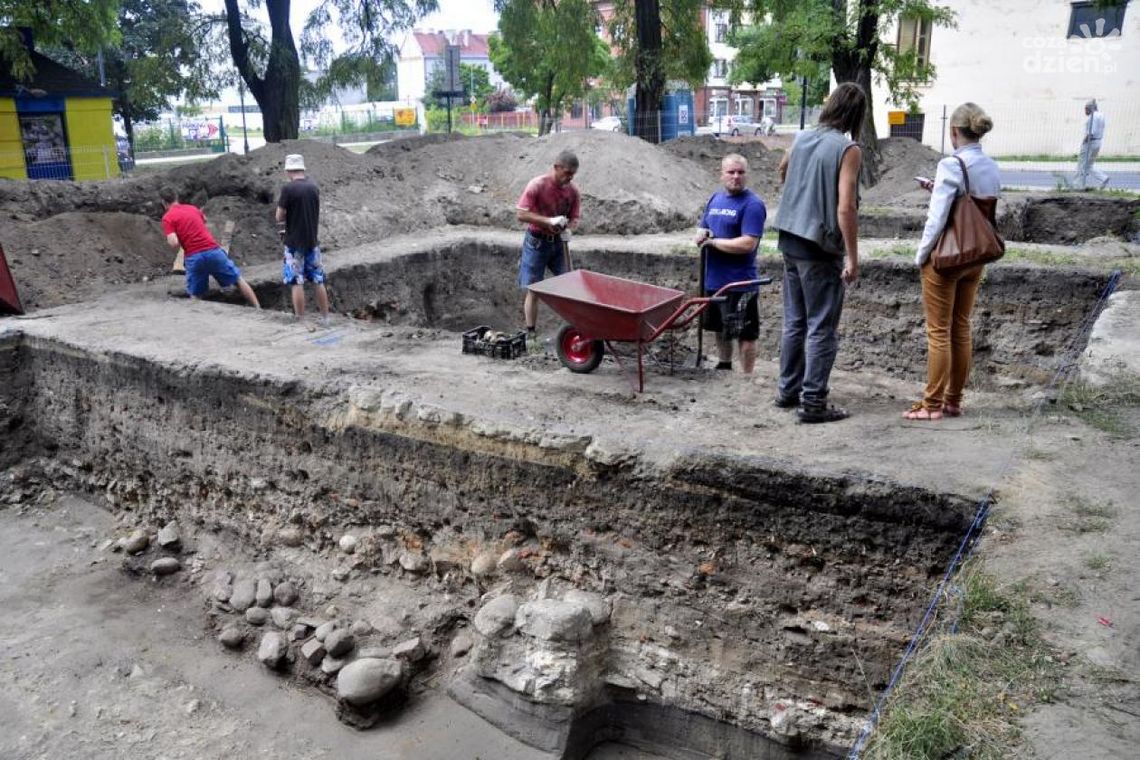 Prace archeologiczne wstrzymane