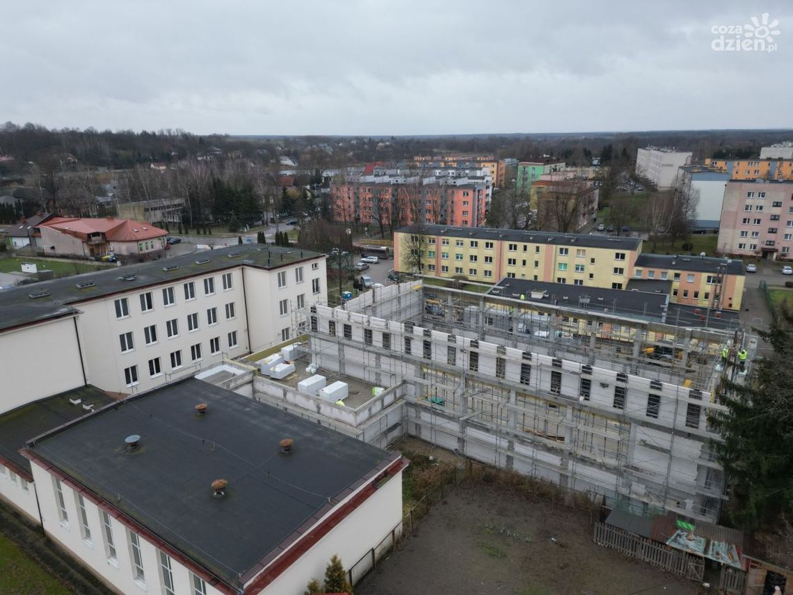 Prace przy budowie hali sportowej w Iłży idą zgodnie z planem