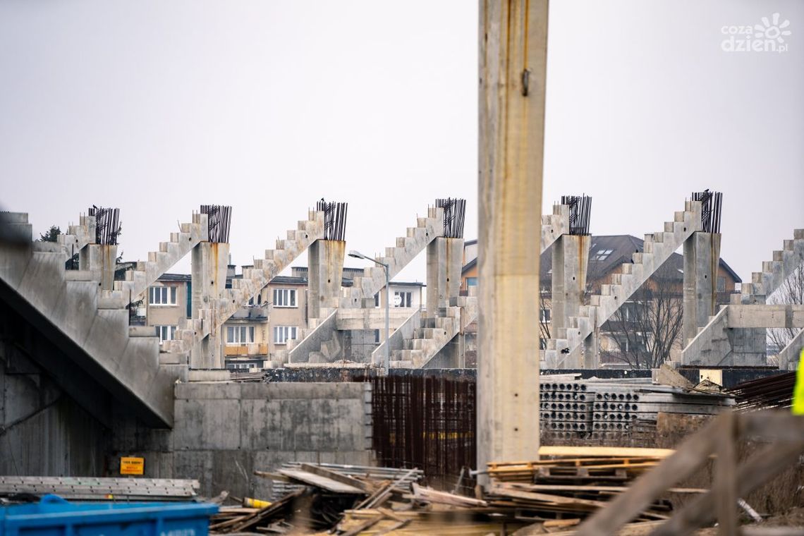 Prace przy stadionie w dwóch etapach Prace przy stadionie w dwóch etapach