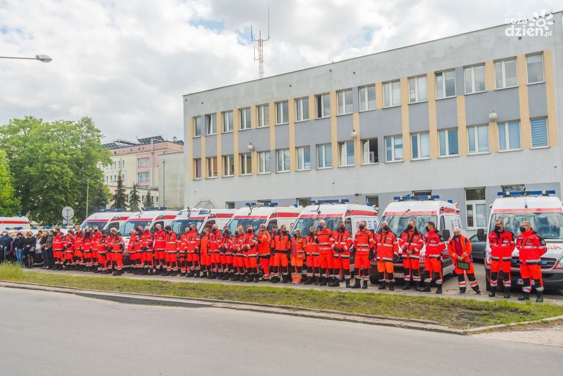 Pracownicy ochrony zdrowia na pierwszej linii frontu Pracownicy ochrony zdrowia na pierwszej linii frontu