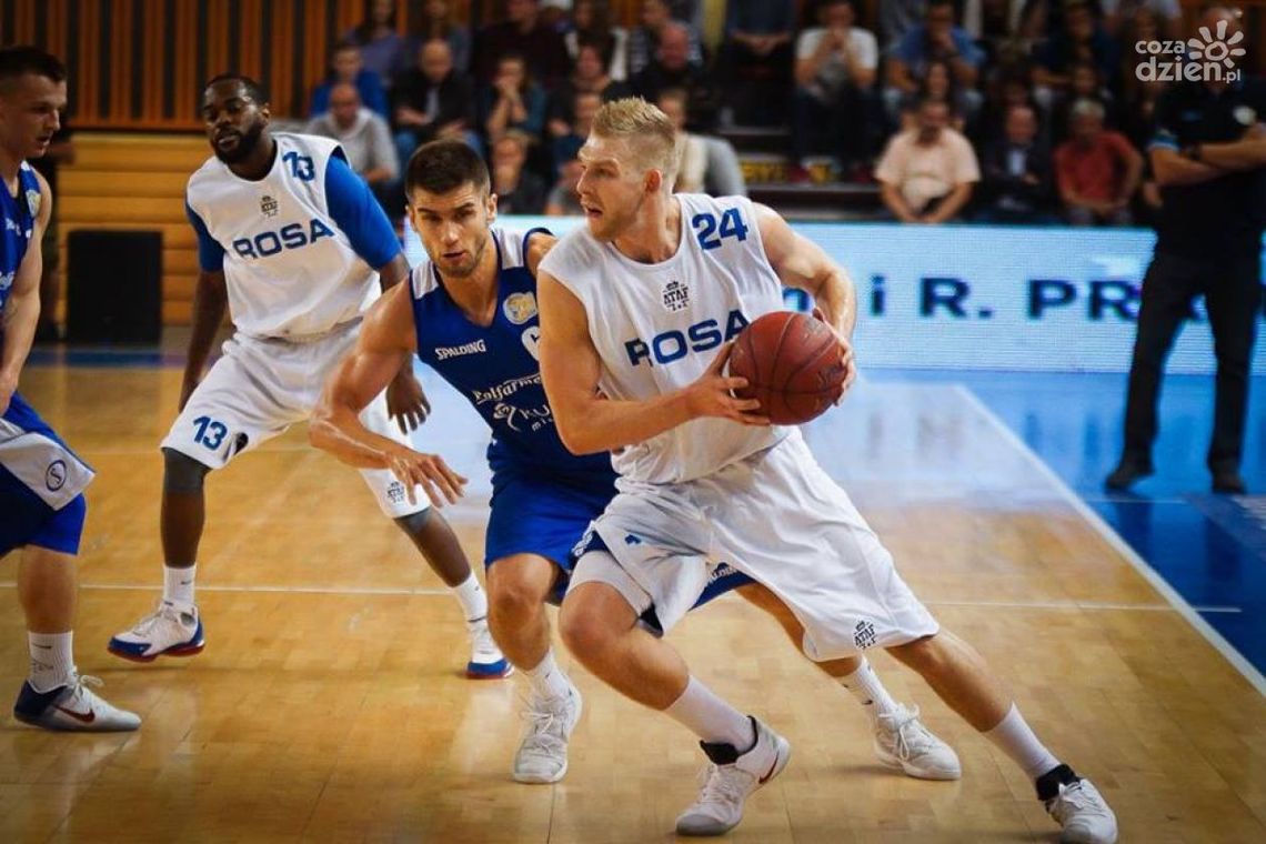 Prezentacja i porażka ROSY (VIDEO)