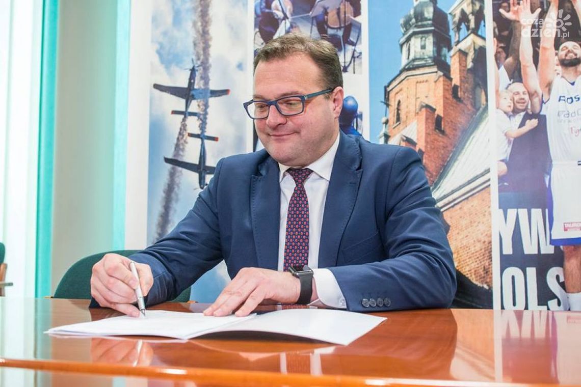 Prezydent bez absolutorium! Aktualizacja