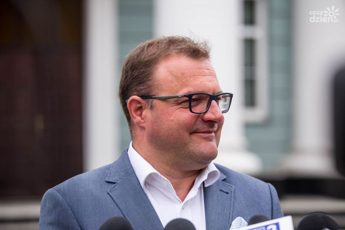 Prezydent bez wotum zaufania Prezydent bez wotum zaufania