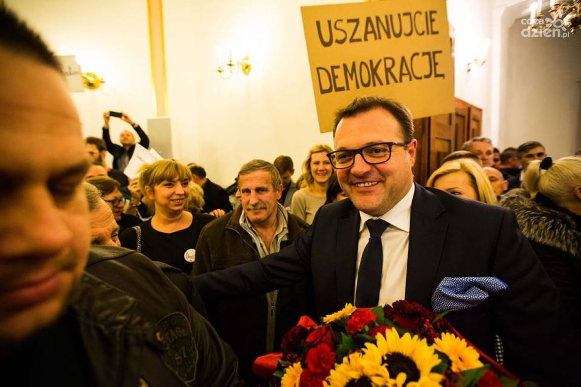 Prezydent dziękuje za wsparcie. Teraz procedura