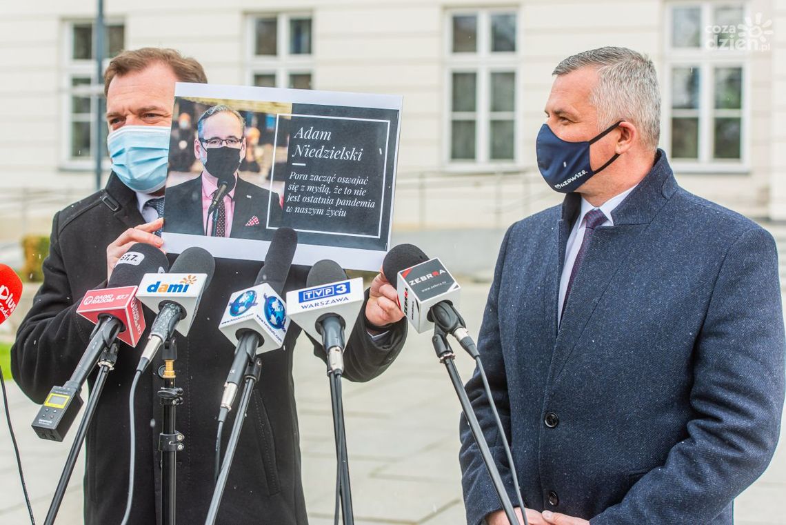 Prezydent i wicemarszałek nie składają broni 