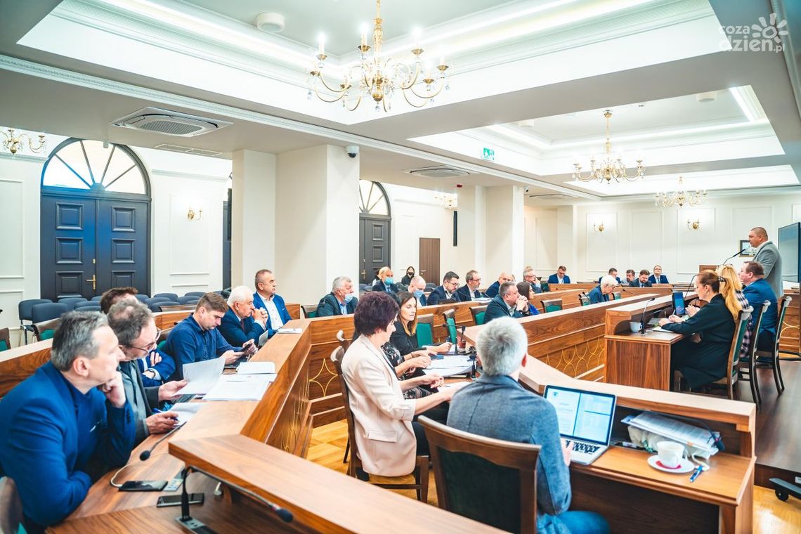 Prezydent Radomia i radni z podwyżkami 