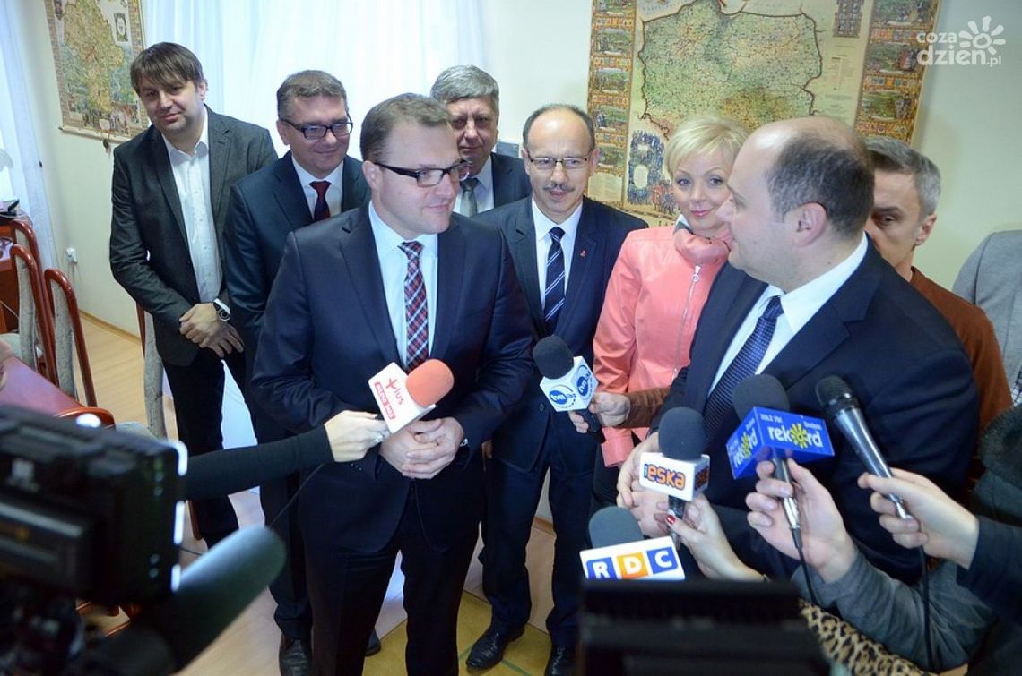 Prezydent Witkowski już w magistracie! (ZDJĘCIA)