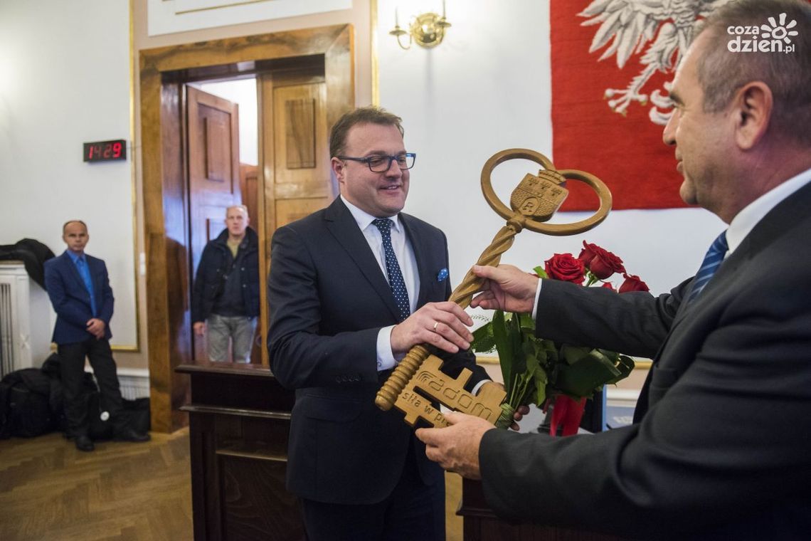 Prezydent z mniejszą pensją