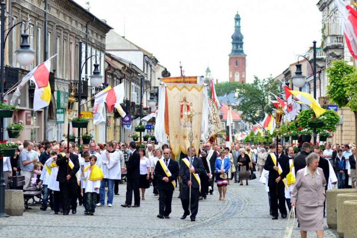 Procesje z okazji Bożego Ciała - utrudnienia w ruchu Procesje z okazji Bożego Ciała - utrudnienia w ruchu