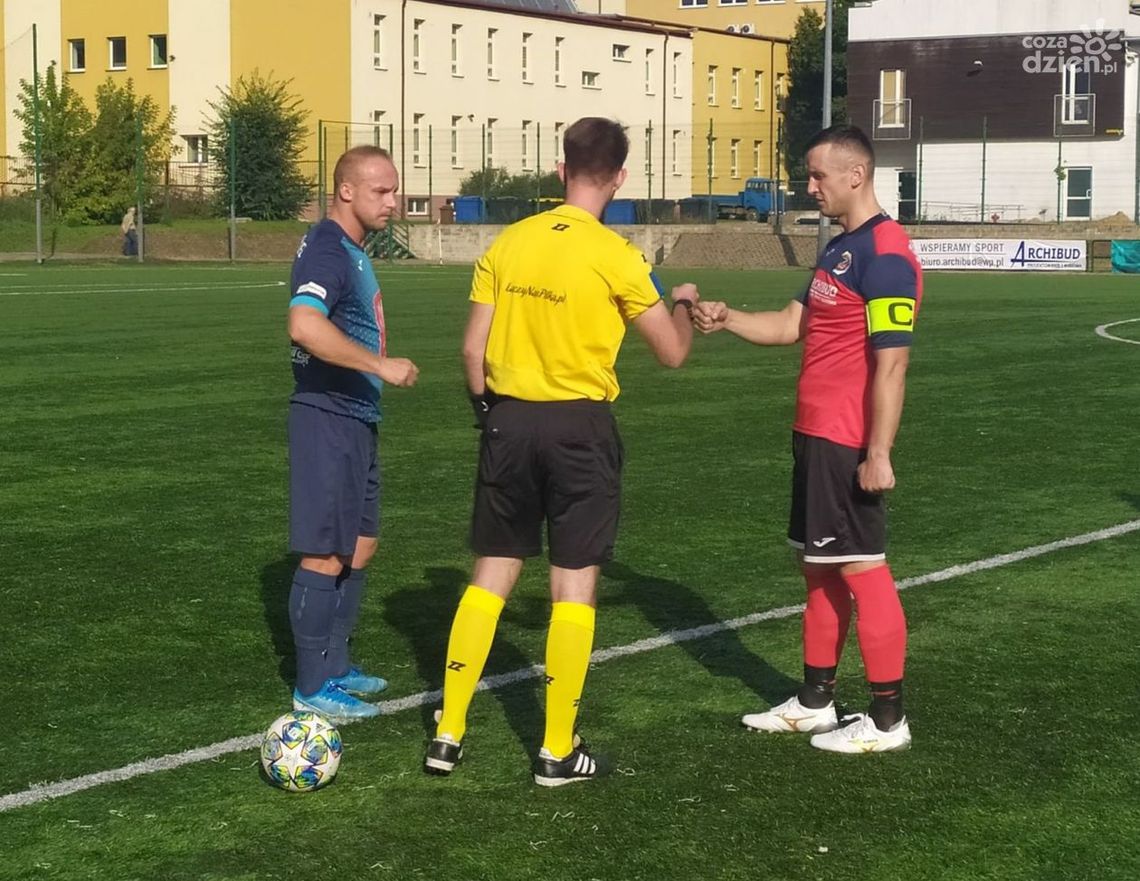 Proch przegrał, trener Strzemiński podał się do dymisji. Grała IV liga Proch przegrał, trener Strzemiński podał się do dymisji. Grała IV liga