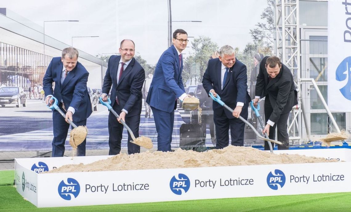 Prokuratura wszczyna śledztwo ws. lotniska w Radomiu. Suski, Bielan i Kaczyński będą się tłumaczyć?