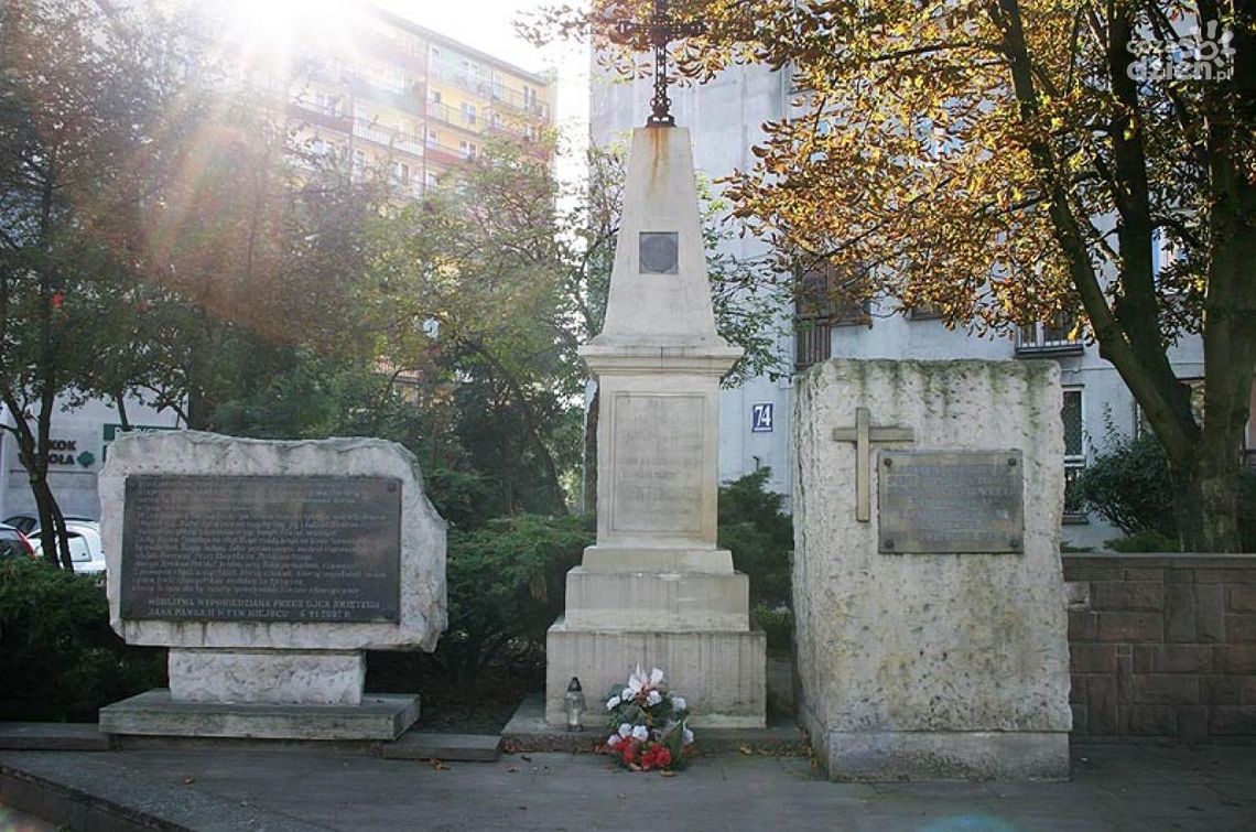 Protest na ulicach Radomia! ZOMO atakuje robotników! Protest na ulicach Radomia! ZOMO atakuje robotników!