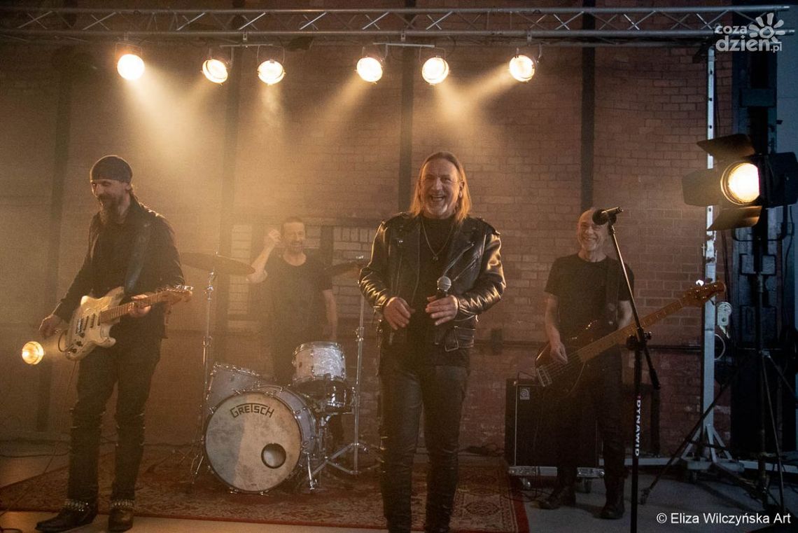 Protest song "Maszyny wojny" już jest! Posłuchaj utworu z udziałem radomskich muzyków i Marka Piekarczyka