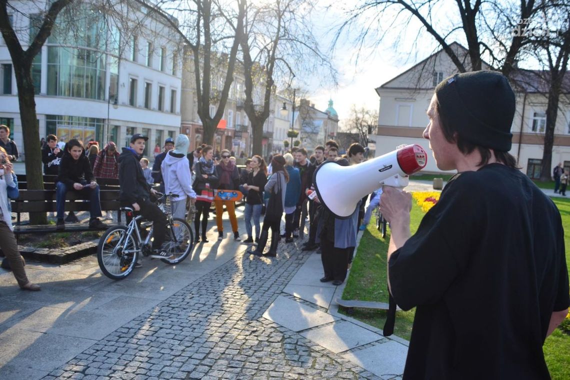 Protestowali przed urzędem