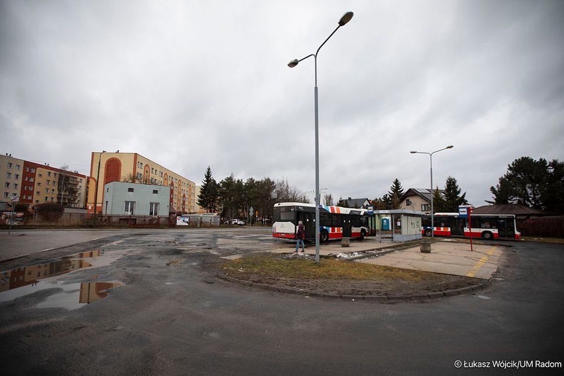 Przebudowa pętli autobusowej na Wośnikach. Nowe perony, przystanek i zaplecze dla kierowców Przebudowa pętli autobusowej na Wośnikach. Nowe perony, przystanek i zaplecze dla kierowców