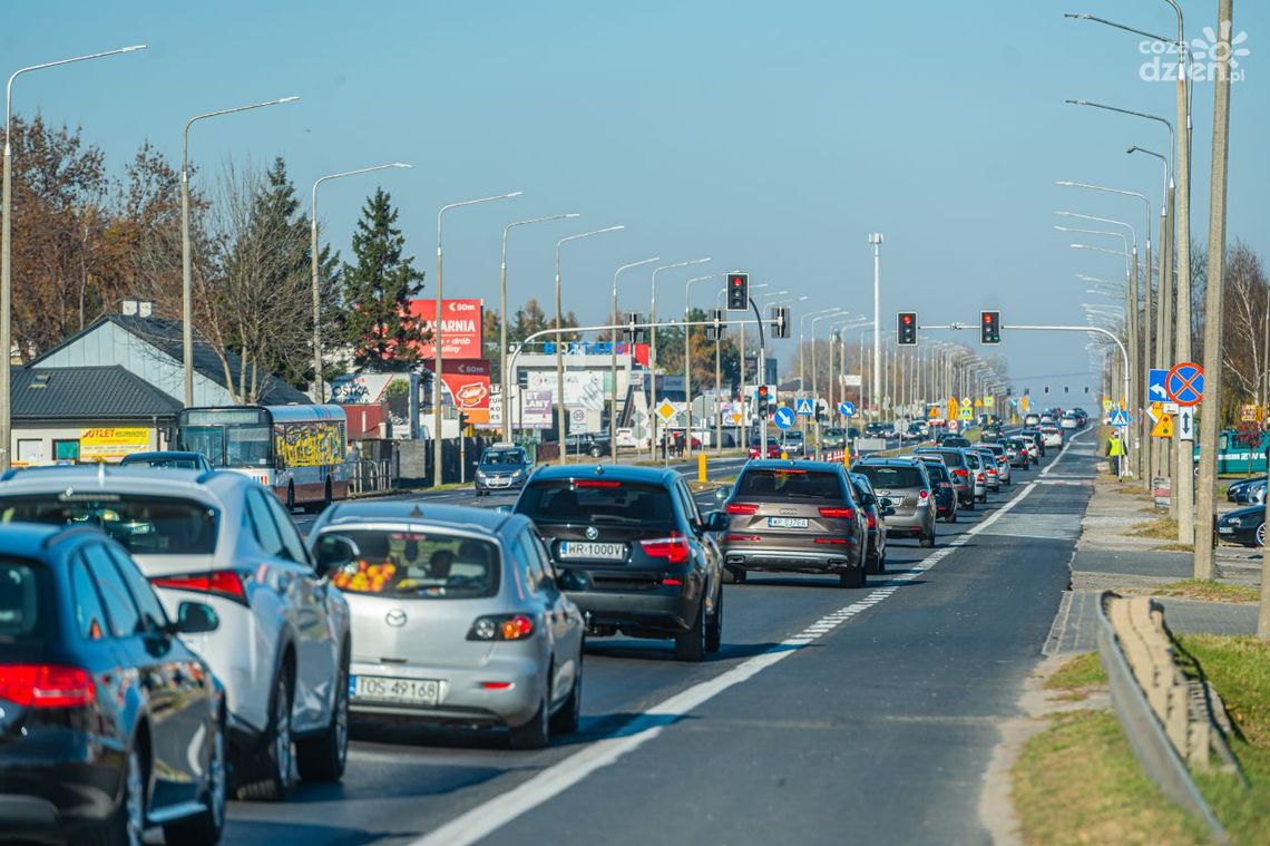 Przebudowa ul. Warszawskiej. Trwa sonda 