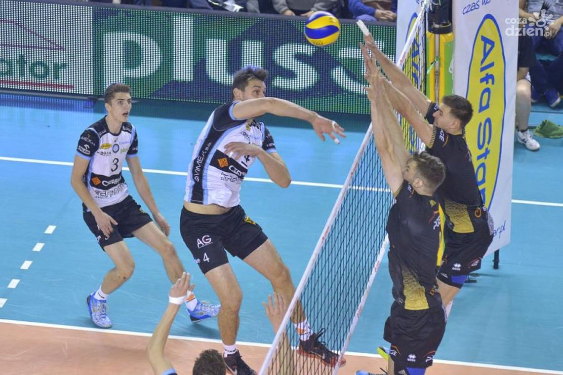 Przed Czarnymi trudny bój z mistrzem Polski