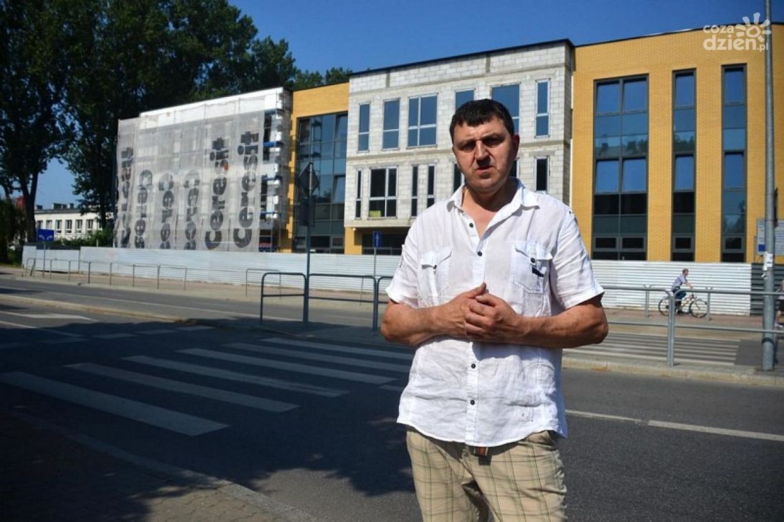 Przedsiębiorca ma czekać na przyłącze... 7 lat?