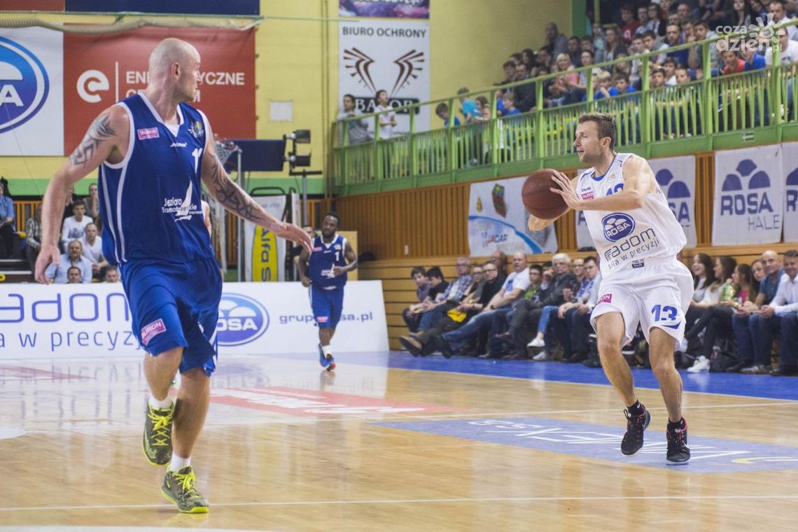 Przedświąteczny pojedynek z Siarką