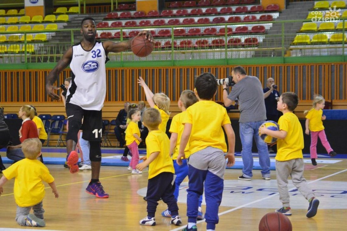 Przedszkolaki na treningu ROSY