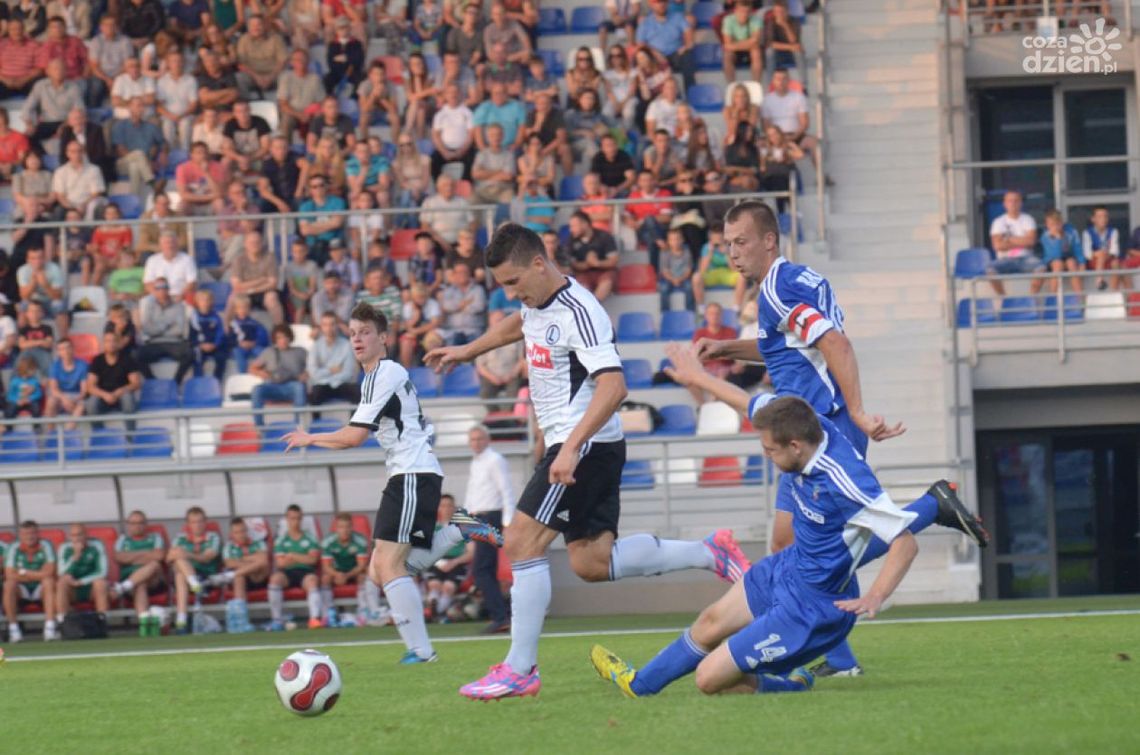 Przegrana Broni z rezerwami mistrza Polski Przegrana Broni z rezerwami mistrza Polski