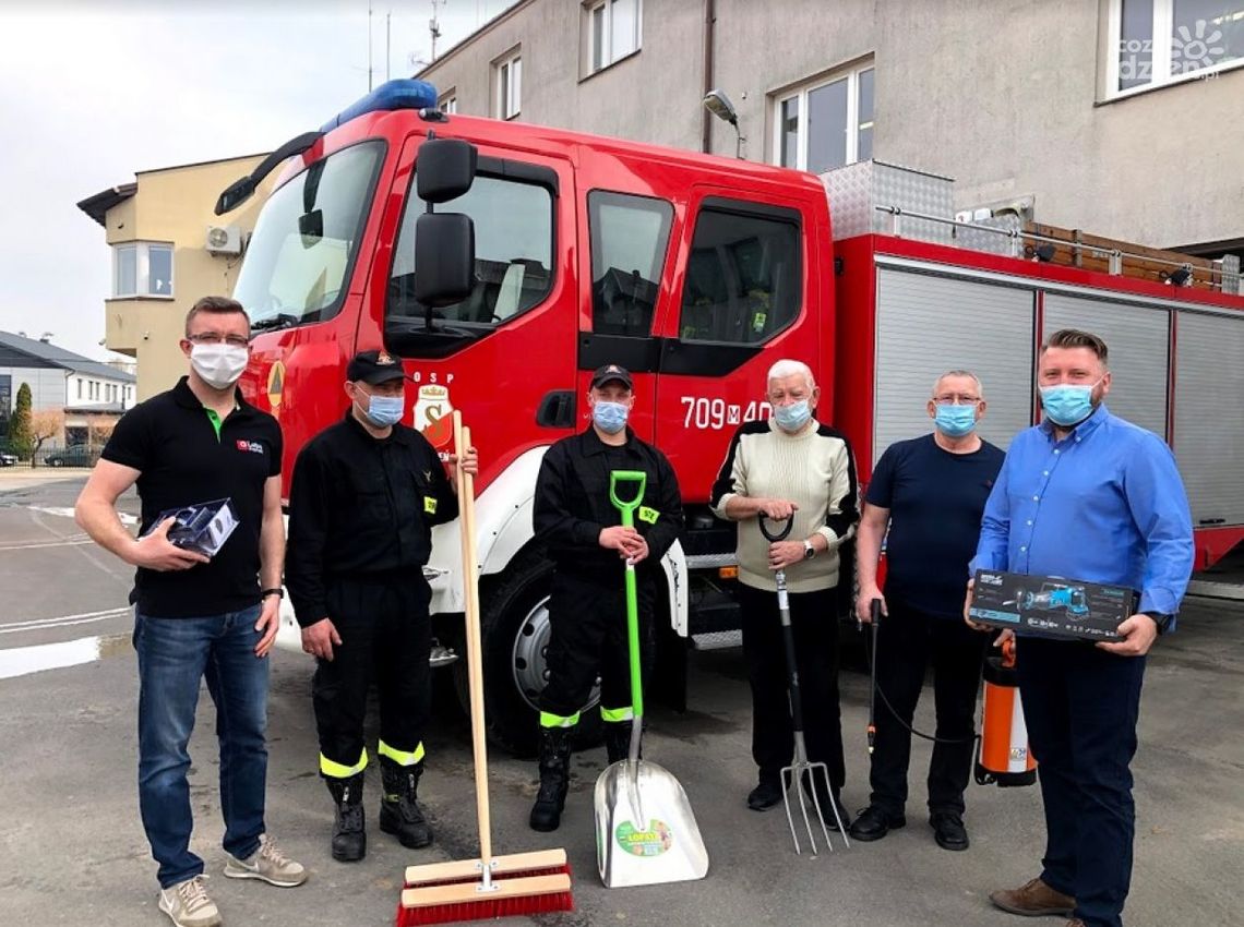 Przekazanie sprzętu dla Ochotniczej Straży Pożarnej w Zwoleniu