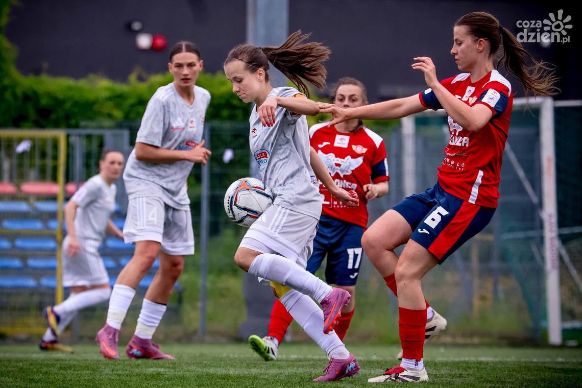 Przewaga bez nagrody. HydroTruck Sportowa Czwórka przegrała z Polonią na finiszu sezonu 1:2