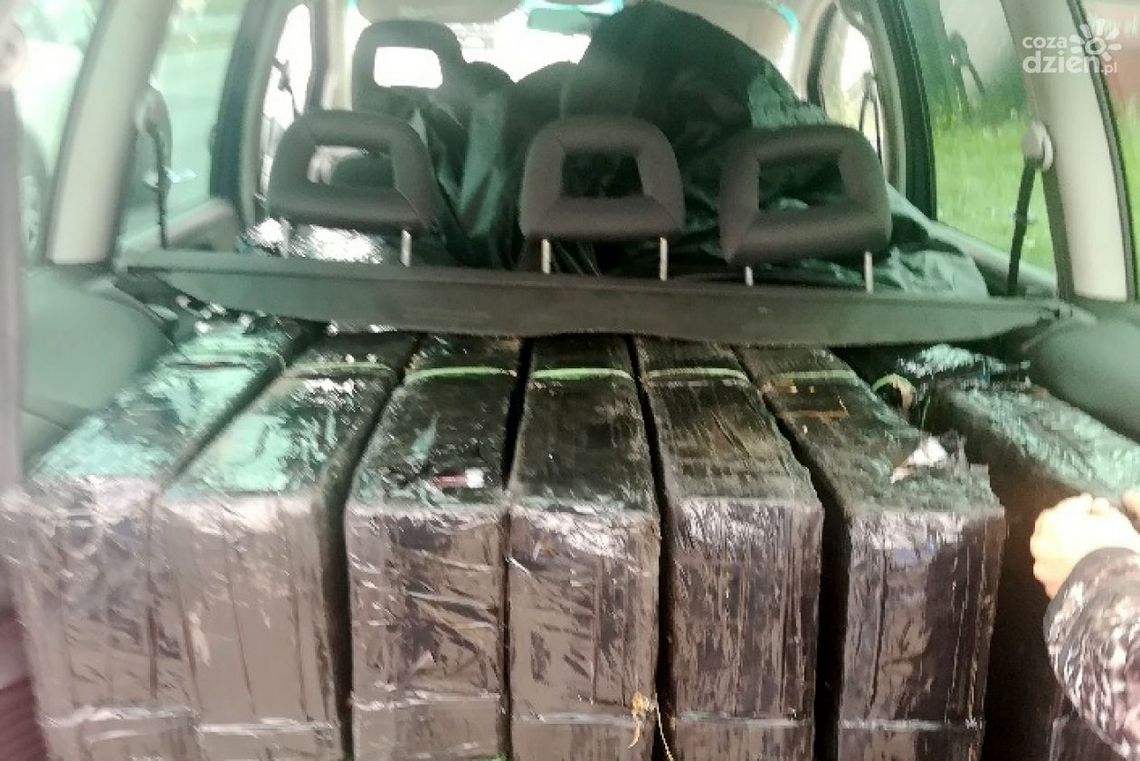 Przewoził 15 tys. paczek papierosów bez akcyzy